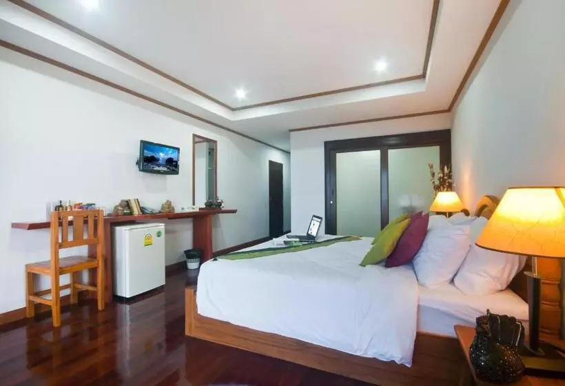 オーシャンビュースーペリアールーム, Lipa Bay Resort