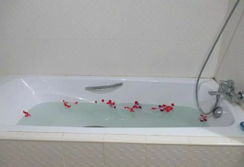 オーシャンビュースーペリアールーム, Lipa Bay Resort