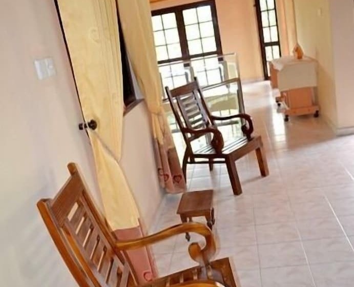 标准间, Sugandi Inn