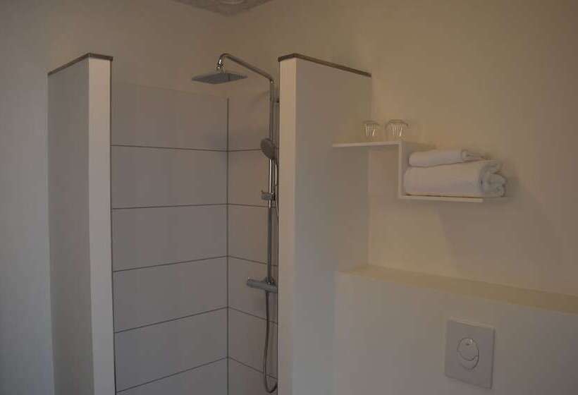 غرفة قياسية, Femhøj