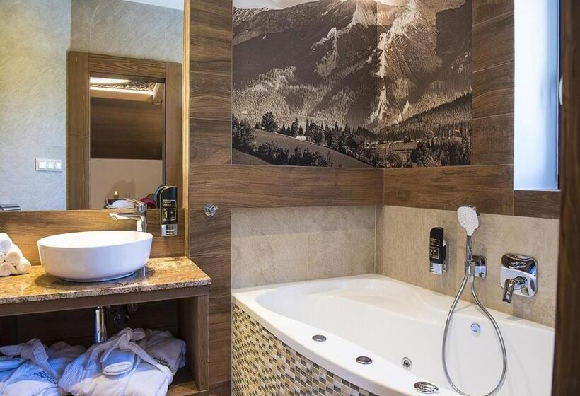 Люкс Семейный 2 Спальни, Grand Hotel Bachledka Strachan