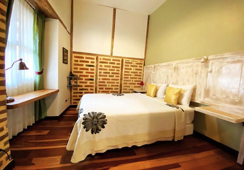 이그제큐티브 룸, Grand Sapphire Hotel & Banqueting