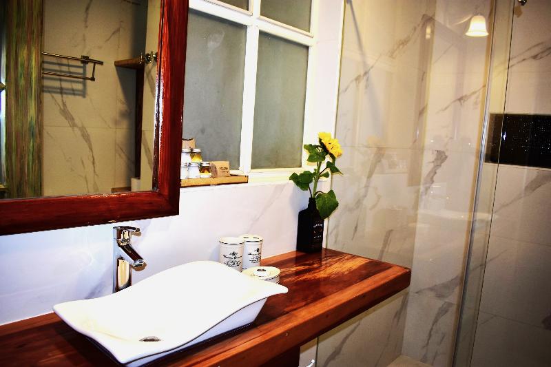 Executive Kamer, Grand Sapphire Hotel & Banqueting