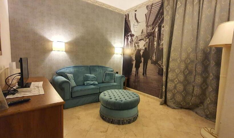 Junior Suite, Classensis