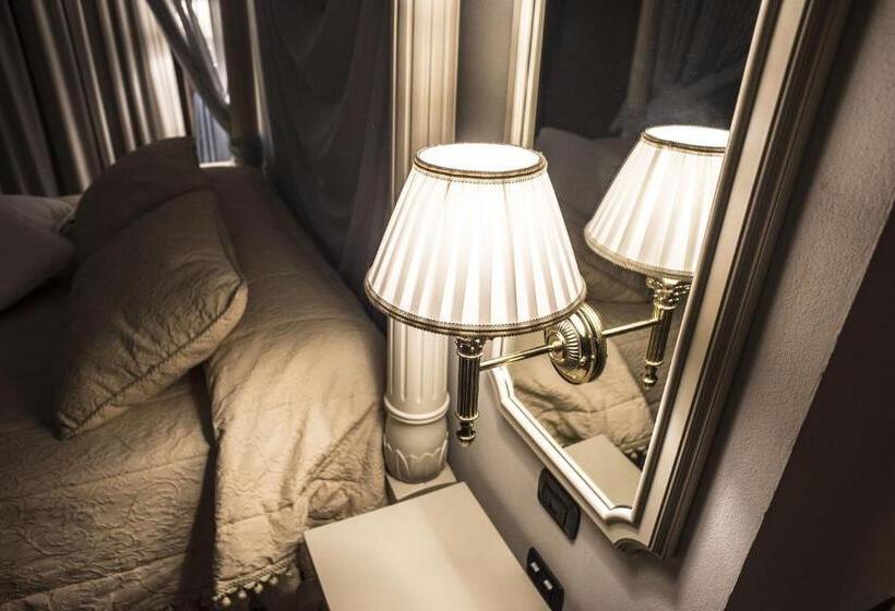 Junior Suite, Classensis