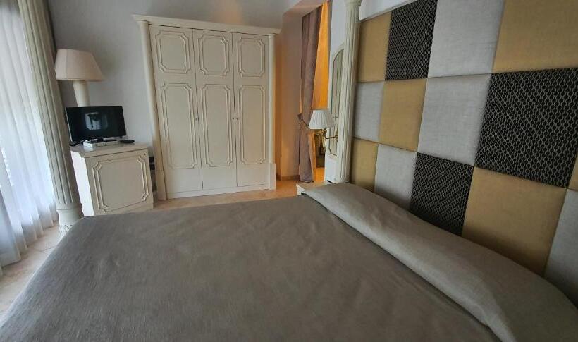 Junior Suite, Classensis