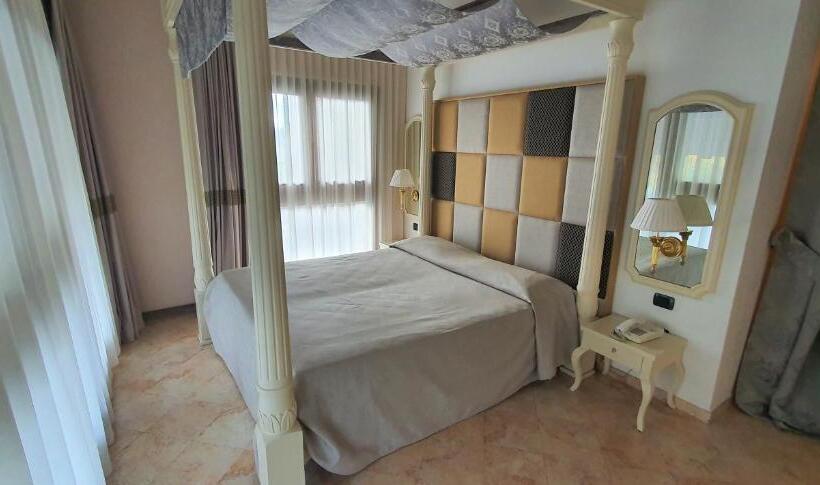 Junior Suite, Classensis