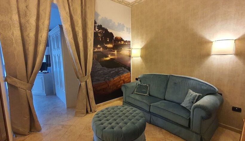 Junior Suite, Classensis