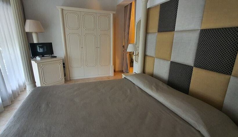 Junior Suite, Classensis