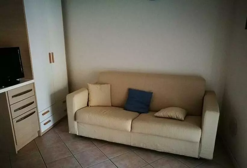 استودیوی استاندارد, Residence Baia La Ruota