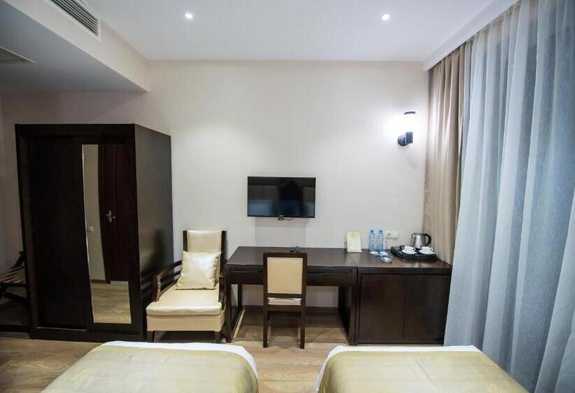 اتاق استاندارد در طبقه همکف, Tbilisi Inn