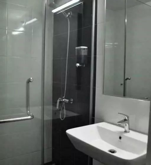Quarto Familiar Deluxe, Temasek