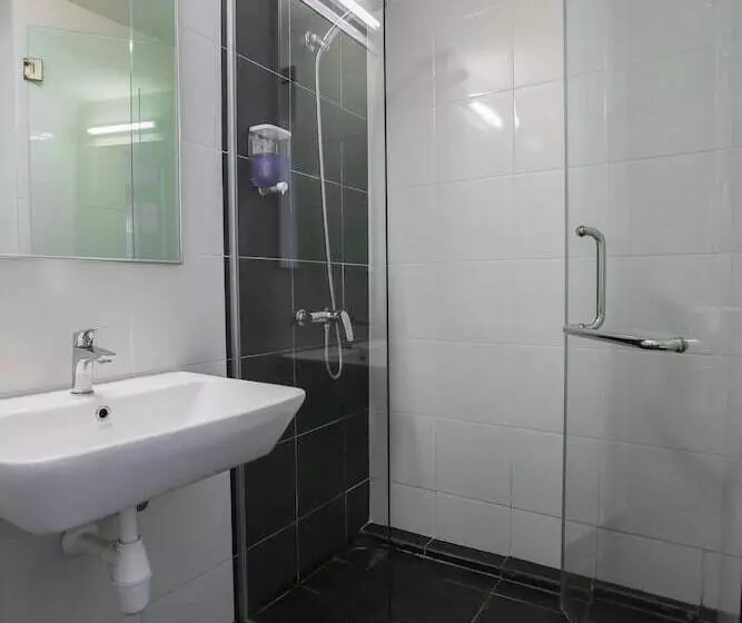 Quarto Familiar, Temasek