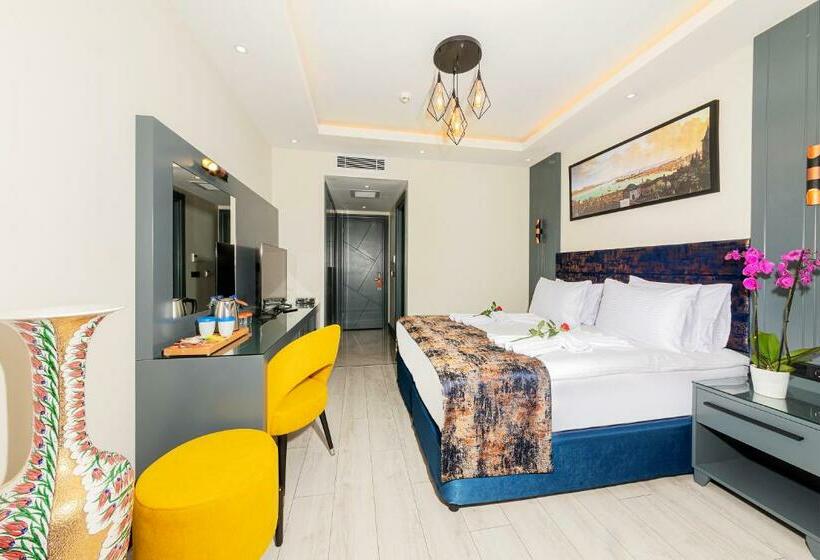 オーシャンビュースーペリアールーム, The Magnaura Palace