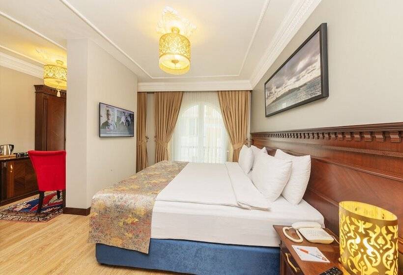 デラックスルーム, The Magnaura Palace