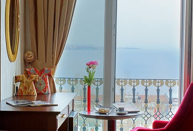 オーシャンビューデラックスルーム, The Magnaura Palace