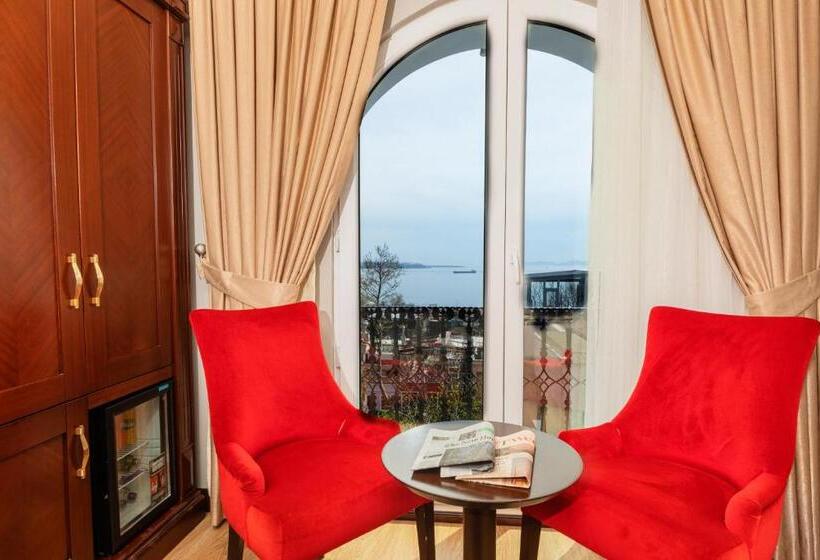 スイート, The Magnaura Palace