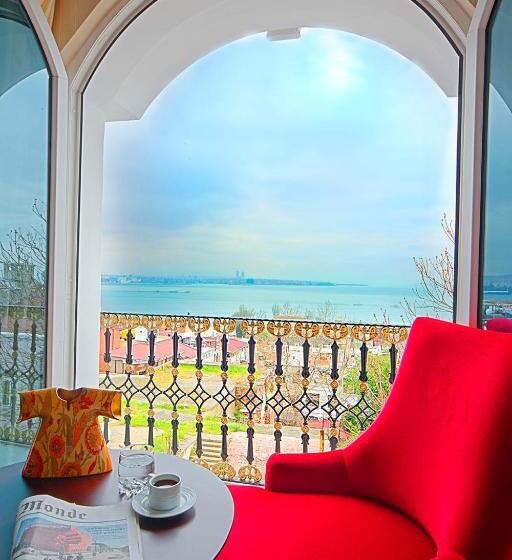 スイート, The Magnaura Palace