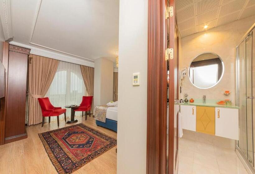 スイート, The Magnaura Palace