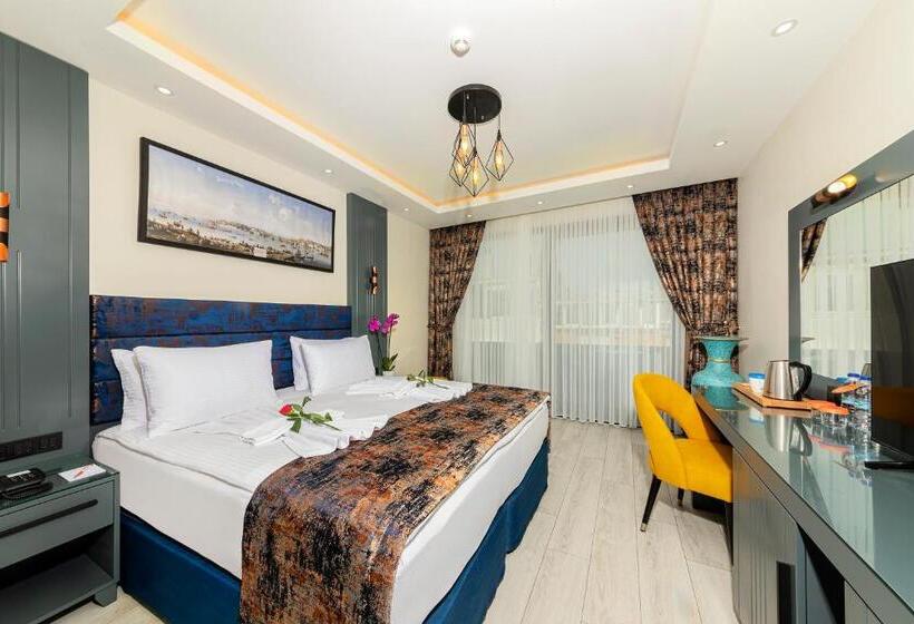 オーシャンビュースーペリアールーム, The Magnaura Palace