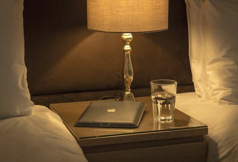 Номер Стандарт, Virginia Court