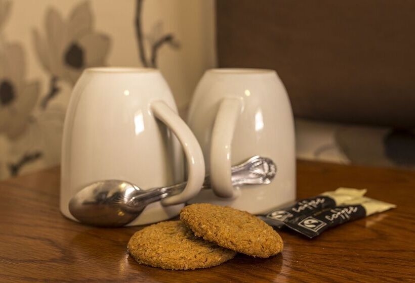 Номер Стандарт Индивидуальный, Virginia Court