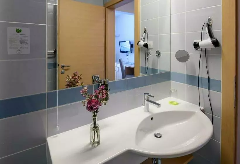 اتاق استاندارد, Wellness Hotel Montis
