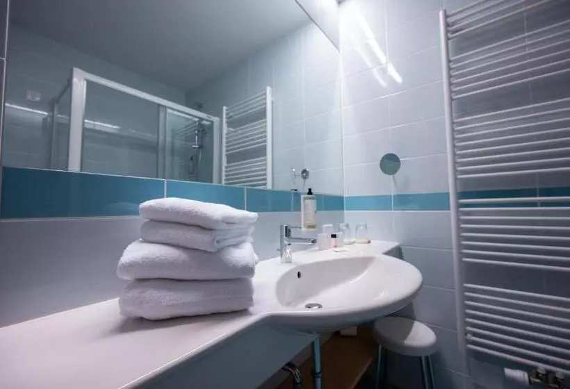 اتاق استاندارد, Wellness Hotel Montis