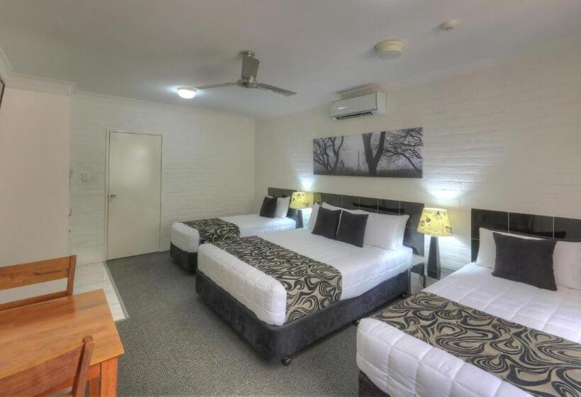اتاق خانوادگی, Heritage River Motor Inn