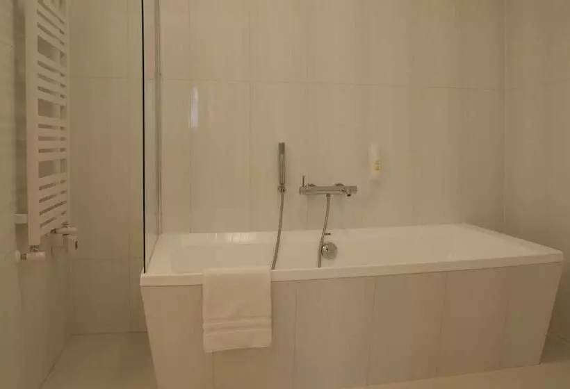 バルコニー付き１ベッドルームアパートメント, Baltica Residence