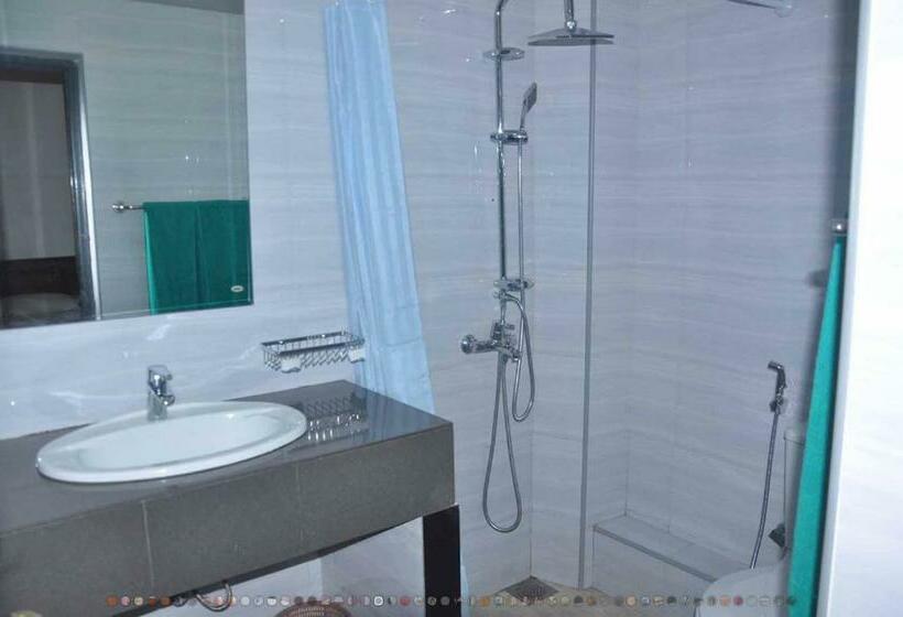 חדר אקונומי, Riverdale