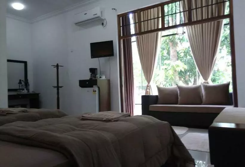 3 Bett Standardzimmer Balkon, West Dene