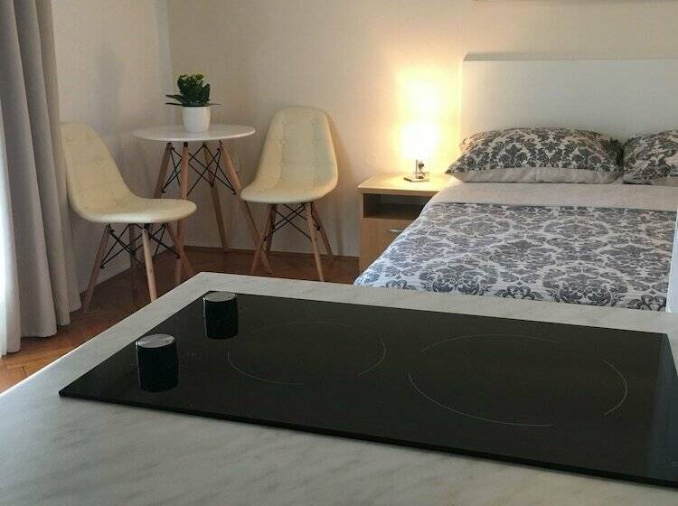 ガーデンビューのスタンダードワンルーム, Apartments & Rooms Petra
