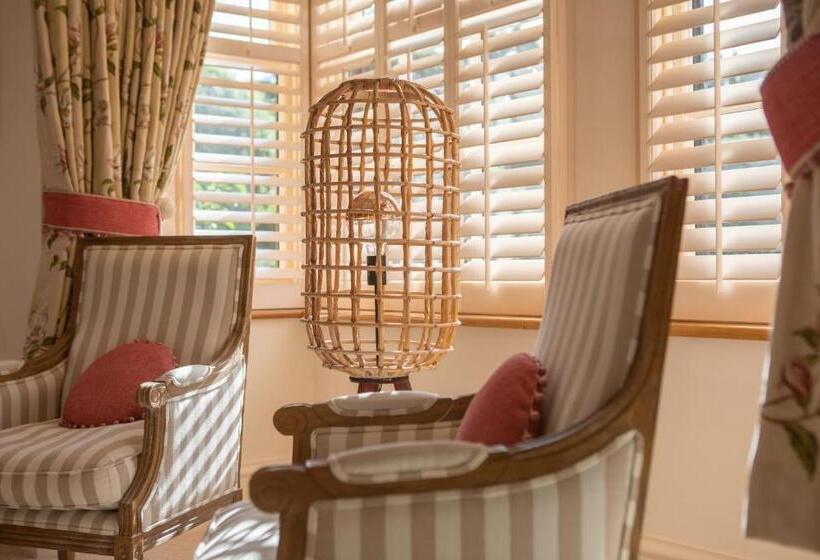 חדר דלוקס, The Old Hall Ely