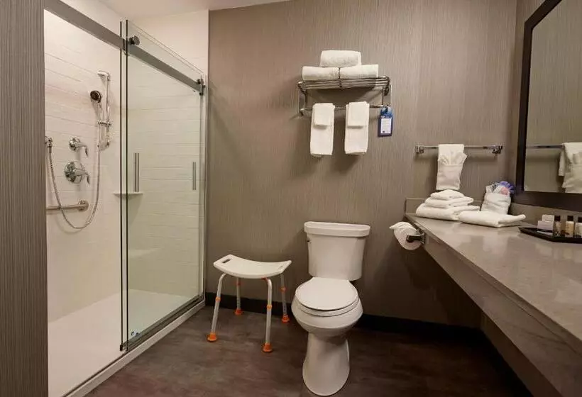 身障者適用キングサイズベッドルーム, Best Western Plus East Side
