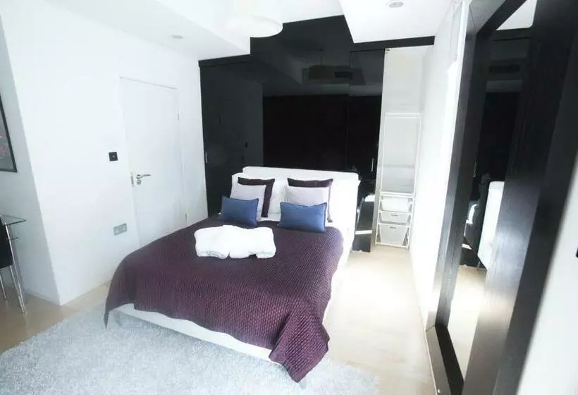 Suite with Terrace, Room Home Stay
