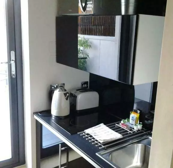 Suite with Terrace, Room Home Stay