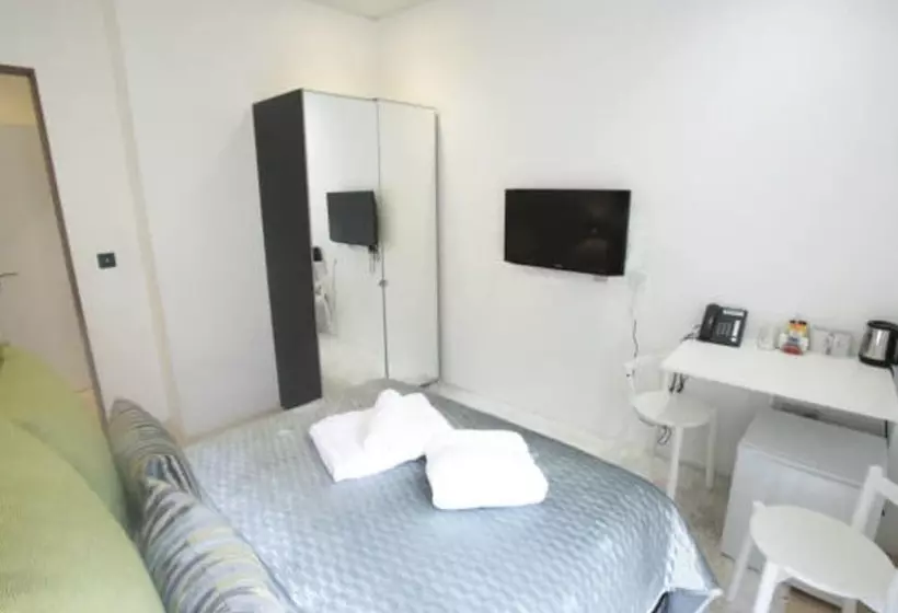 سوییت, Room Home Stay