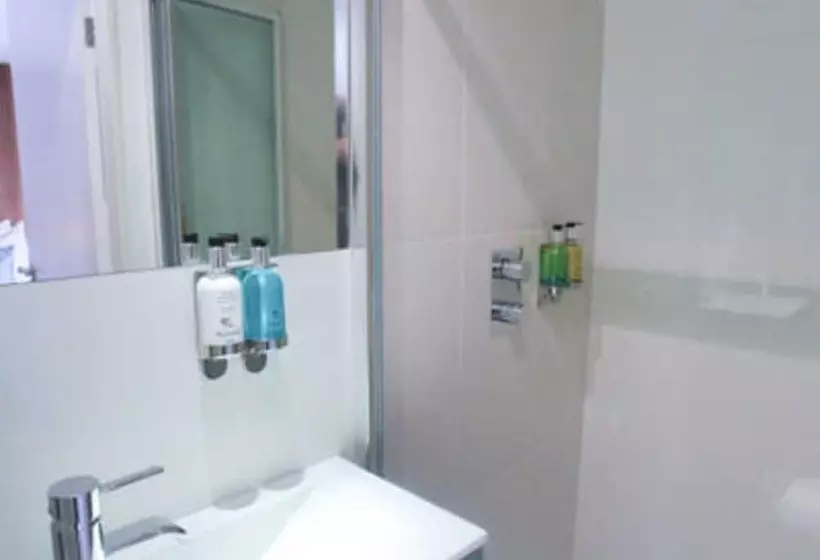 استودیوی لوکس, Room Home Stay
