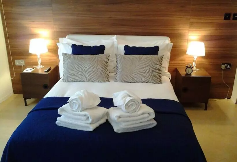 استودیوی لوکس, Room Home Stay
