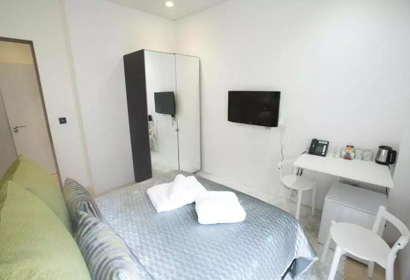 اتاق استاندارد, Room Home Stay