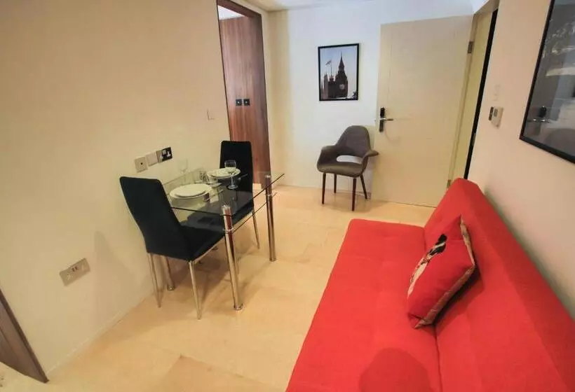 استودیوی استاندارد, Room Home Stay