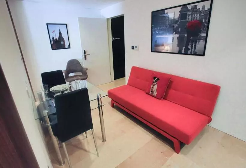 استودیوی استاندارد, Room Home Stay