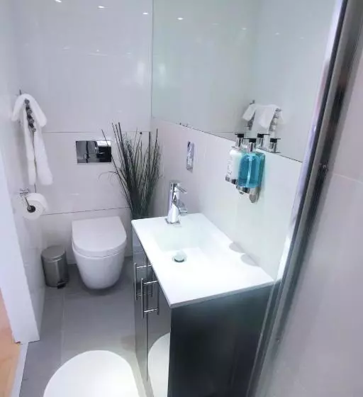 استودیوی استاندارد, Room Home Stay