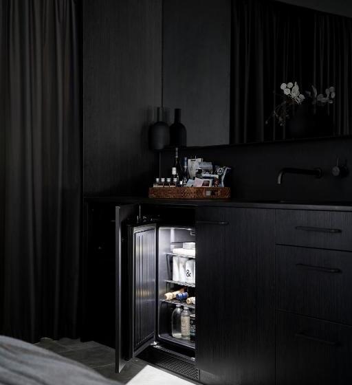 חדר דחוקס עם מיטת קינג, The Bower Byron Bay