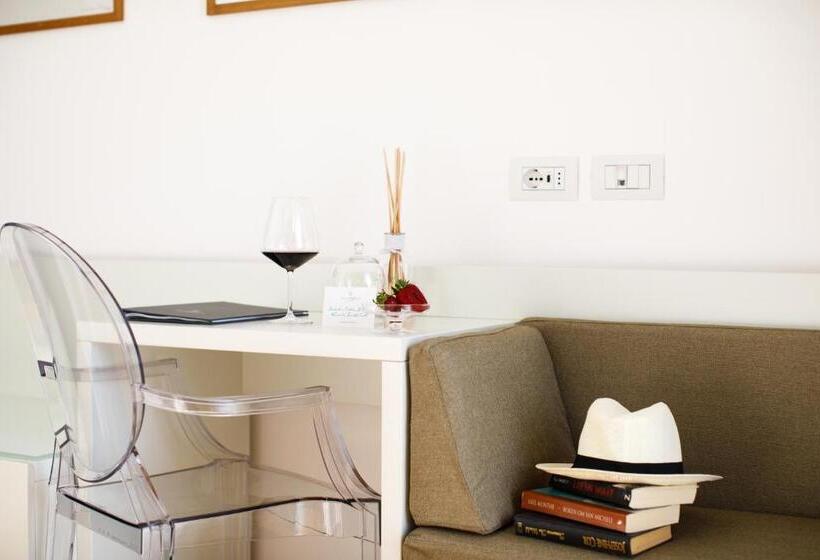 جناح جونيور سوبريور, Villa Fiorella Art