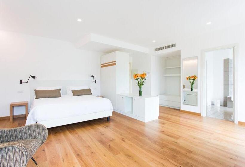 جناح جونيور, Villa Fiorella Art