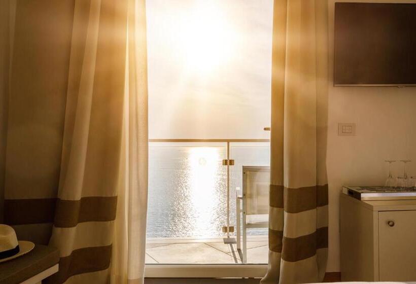 جناح جونيور سوبريور, Villa Fiorella Art