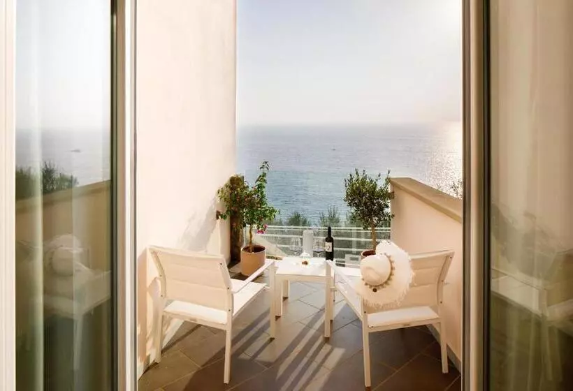 سوییت جونیور, Villa Fiorella Art