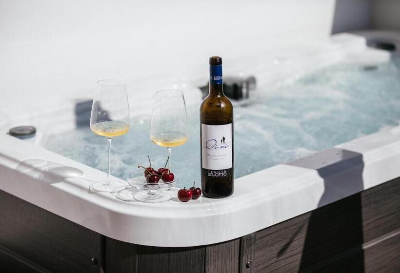 جناح مزود بجاكوزى, Villa Fiorella Art